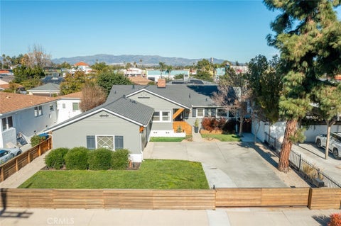 Photo of 19339 Friar Street, Tarzana, CA 91335 (MLS # SR26117867)