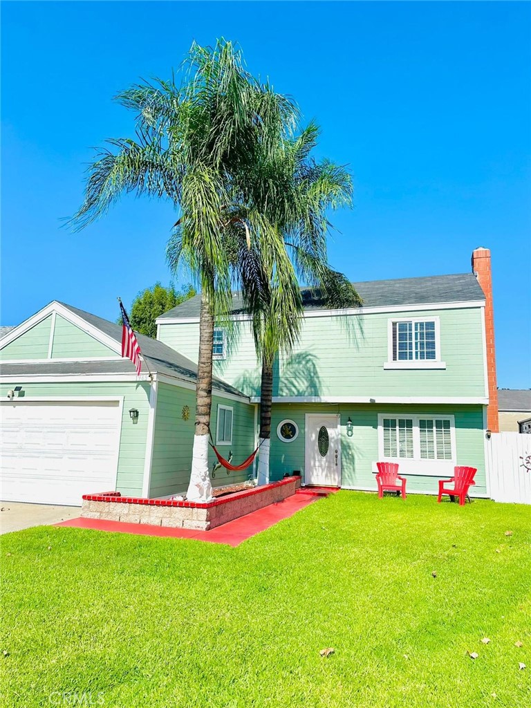 Spacious 3 Bed, 3 Bath Home Across from the Park!
Located in a beautiful and quiet neighborhood with no HOA, this stunning two-story home offers the perfect combination of comfort and convenience.
3 spacious bedrooms / 3 bathrooms
Located directly across from a scenic park
No HOA – enjoy your freedom!
Automatic electric car charger included
Gated entry to a large yard – RV parking access
Two-story layout with great natural light
Don’t miss this opportunity to own a well-located, feature-packed home in a desirable neighborhood!