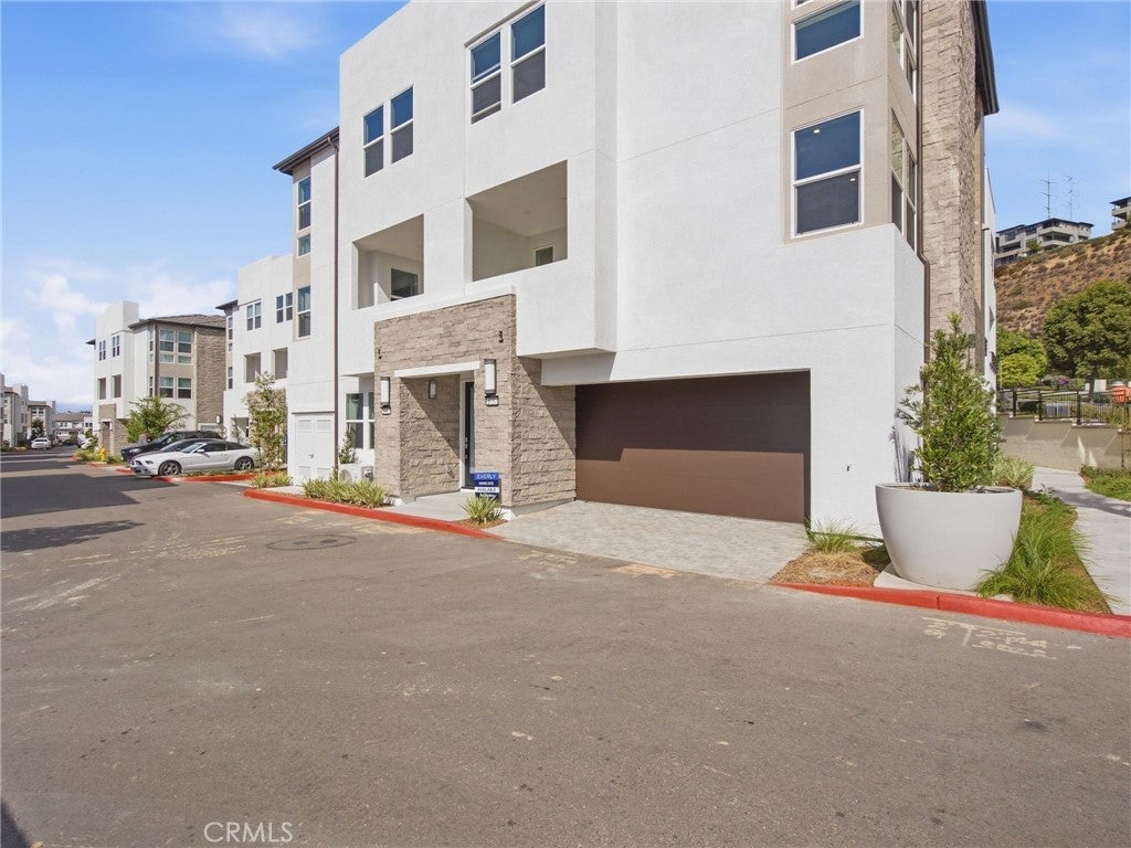 2750 Everly Drive