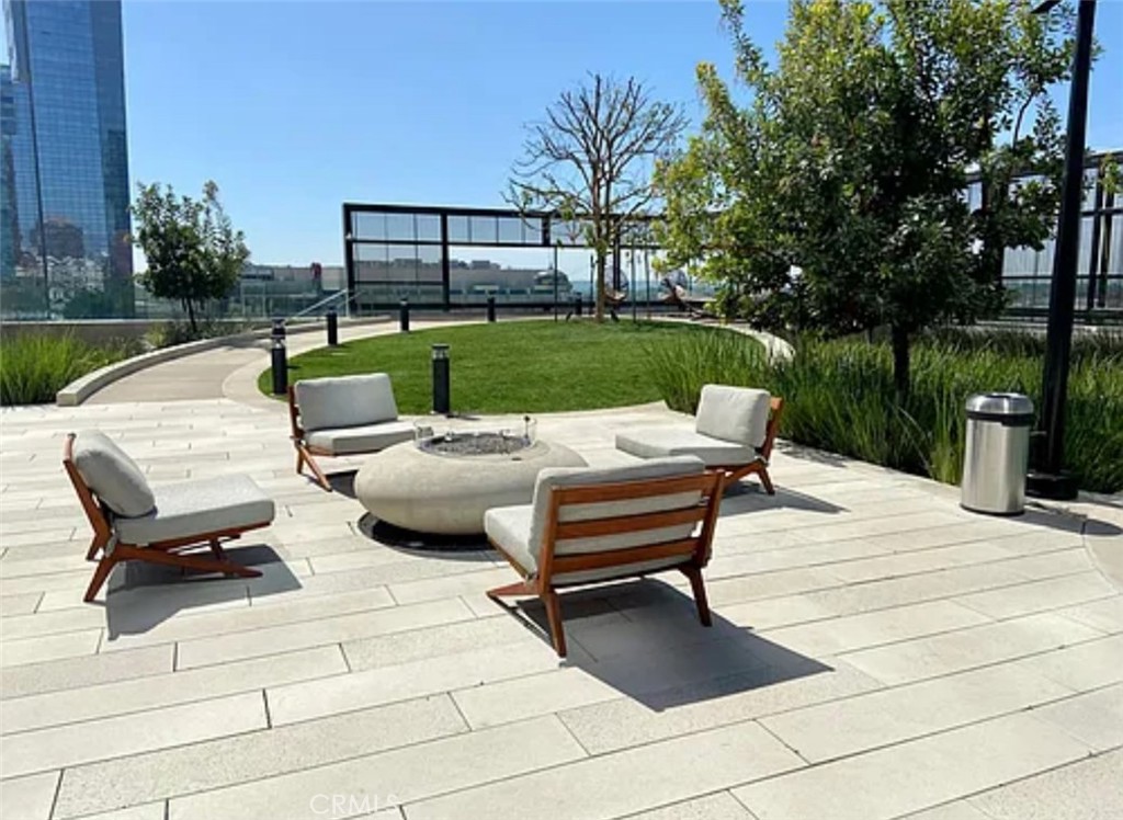 889 Francisco Street 1105