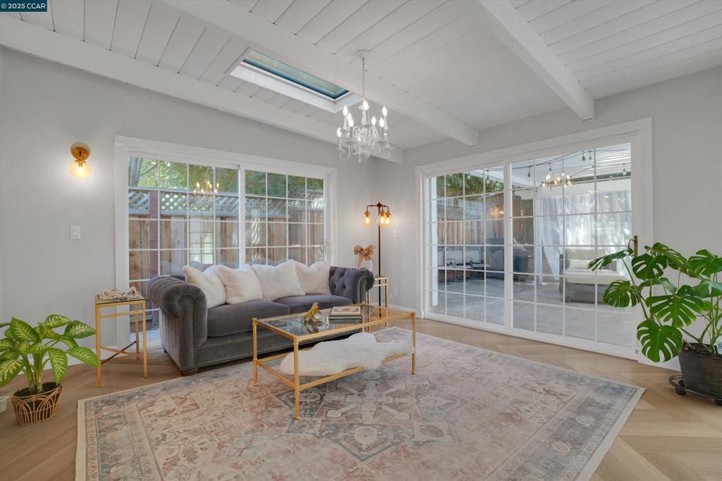 HIGHLANDS - Residential