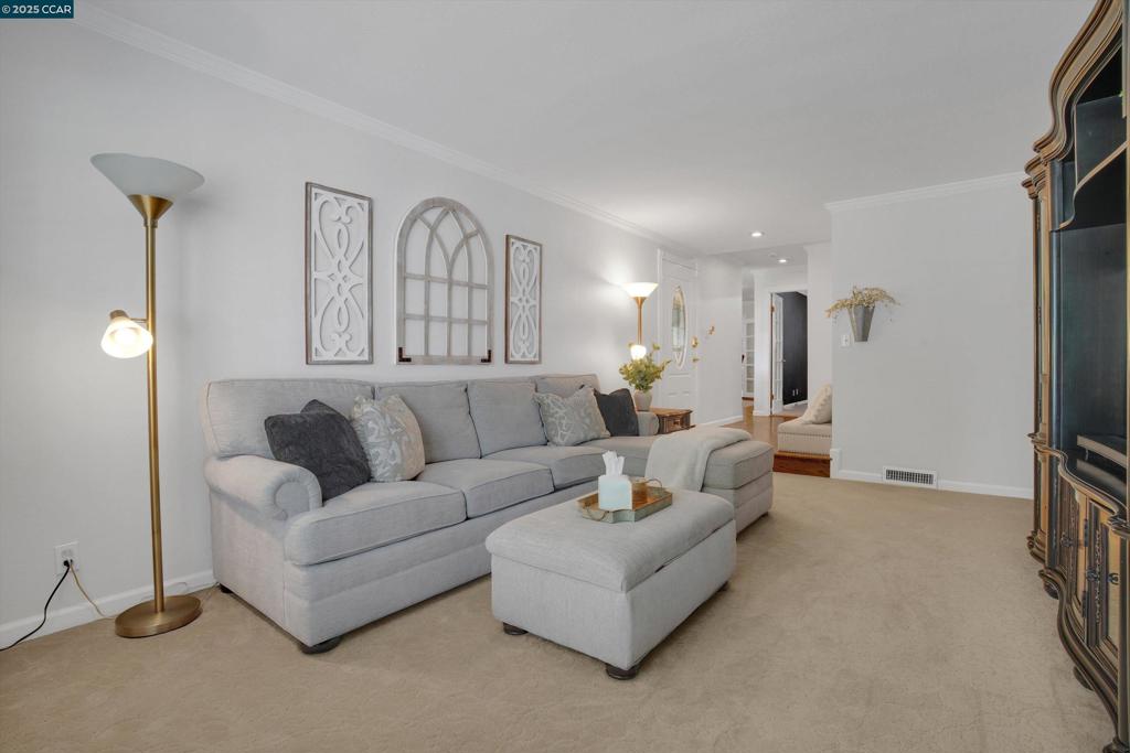 HIGHLANDS - Residential