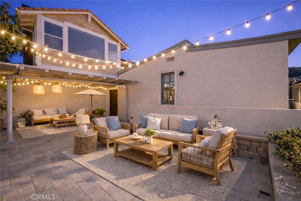 Photo of 170 McAulay Pl, Laguna Beach, CA 92651 (MLS # LG26033066)