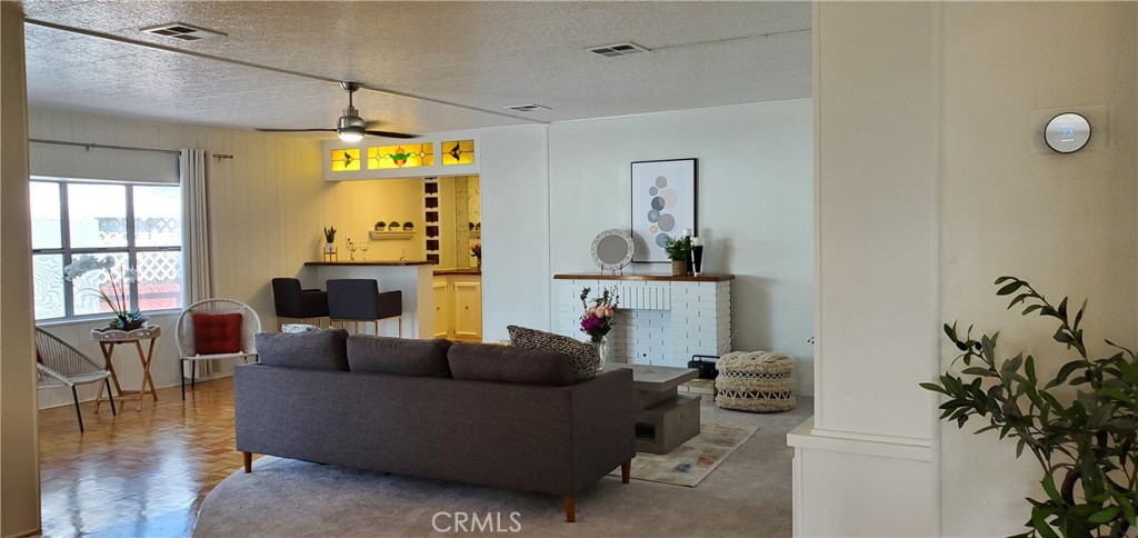 8651 Foothill Boulevard 113