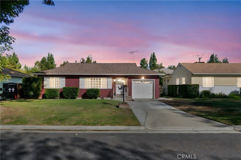 Photo of 7851 Willow Avenue Ave, Riverside, CA 92504 (MLS # IV25218331) Photo of 7851 Willow Avenue Ave, Riverside, CA 92504 (MLS # IV25218331)