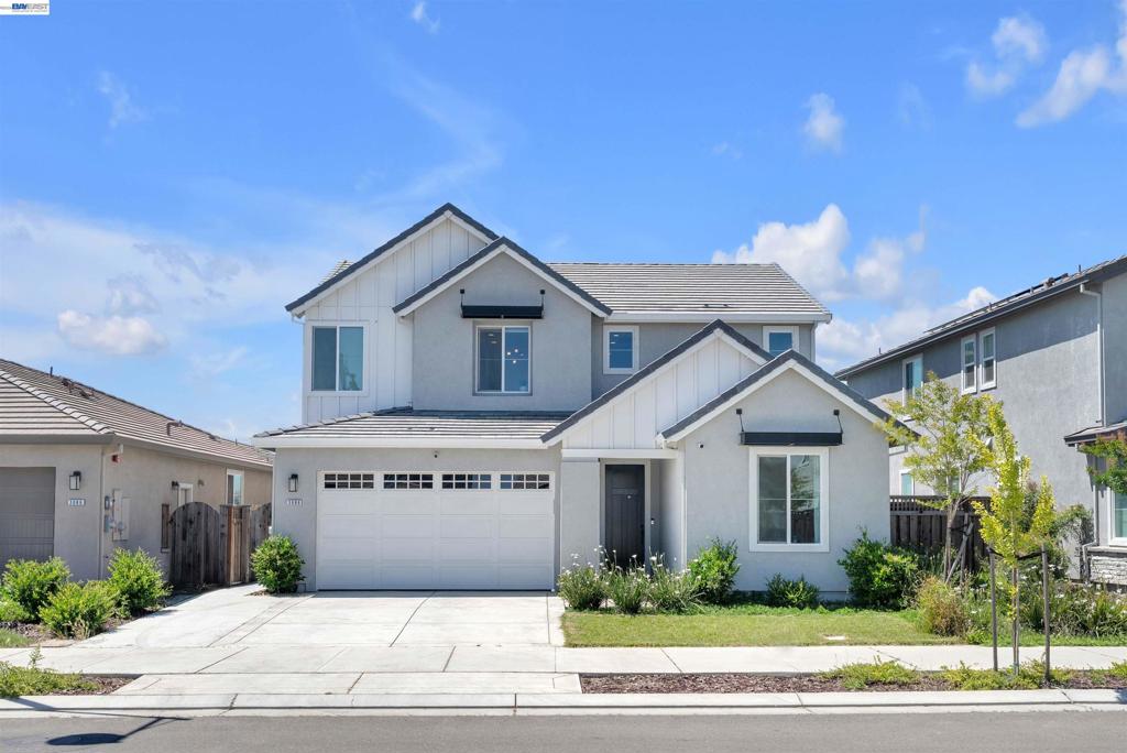 3098 Mulholland Dr