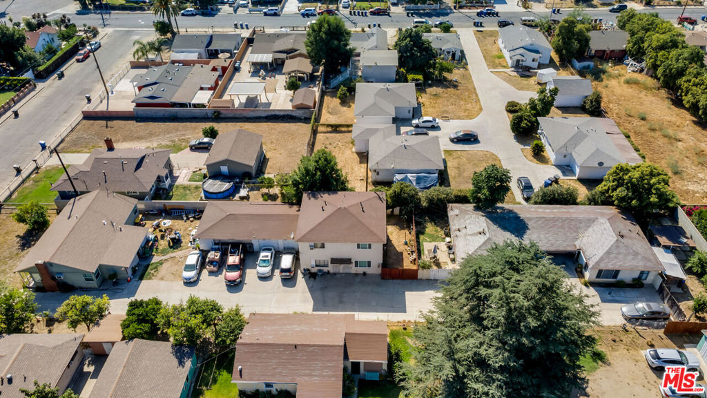 1261 W Fernleaf Avenue