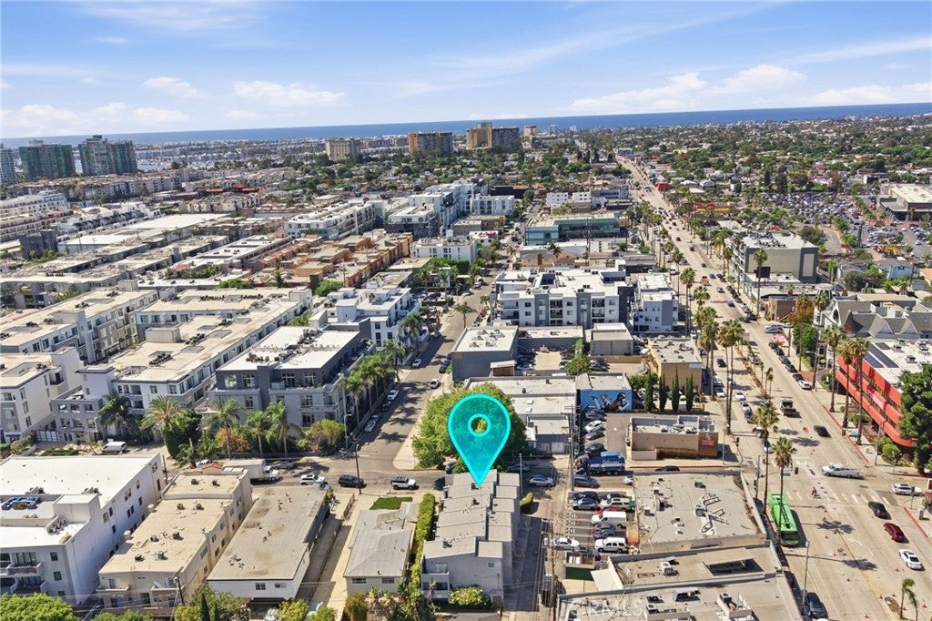 4018 Redwood Avenue Unit B