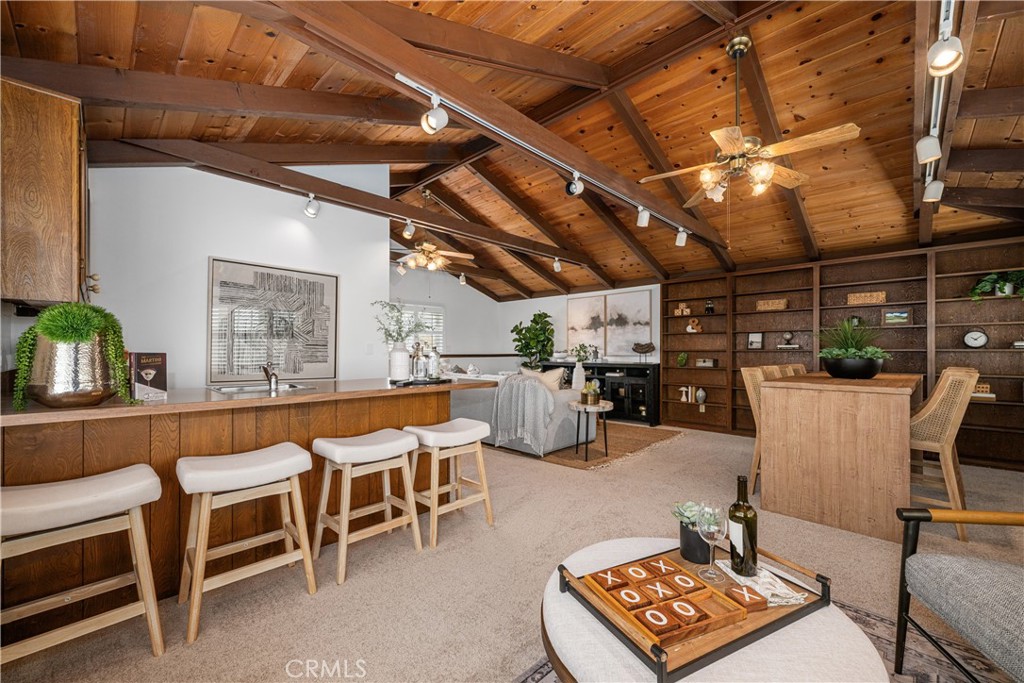 1135 Catalina Ave.