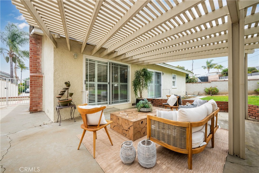 1135 Catalina Ave.