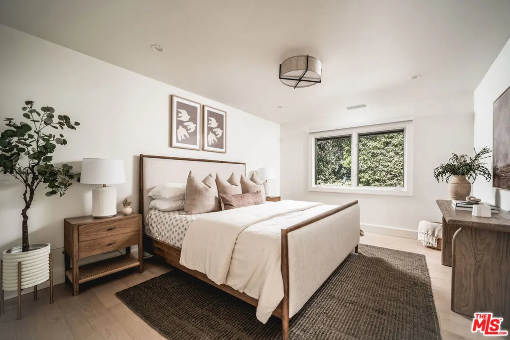 Santa Barbara, California 93108, United States, 3 Bedrooms Bedrooms, ,3 BathroomsBathrooms,Residential,Active,240987