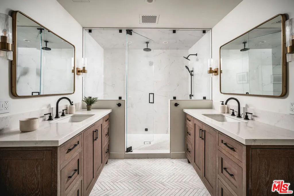 Santa Barbara, California 93108, United States, 3 Bedrooms Bedrooms, ,3 BathroomsBathrooms,Residential,Active,240987