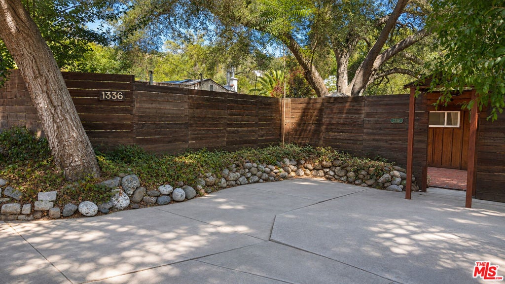 1336 Old Topanga Canyon Road