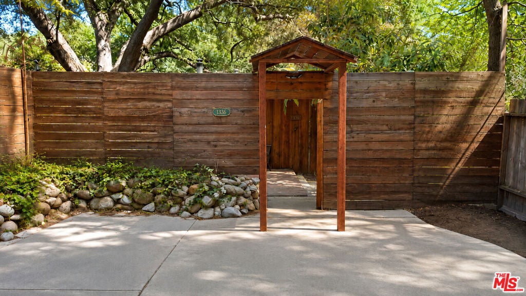 1336 Old Topanga Canyon Road