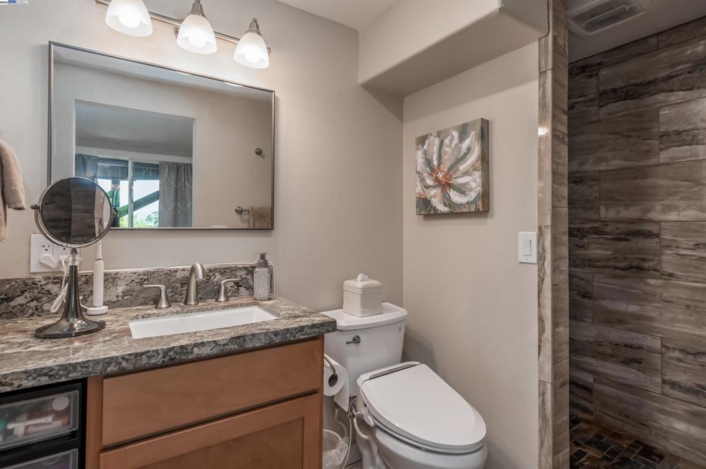 CASTLEWOOD - Residential