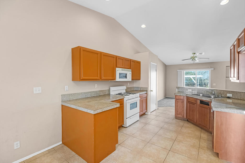 Vista Del Mar - Residential