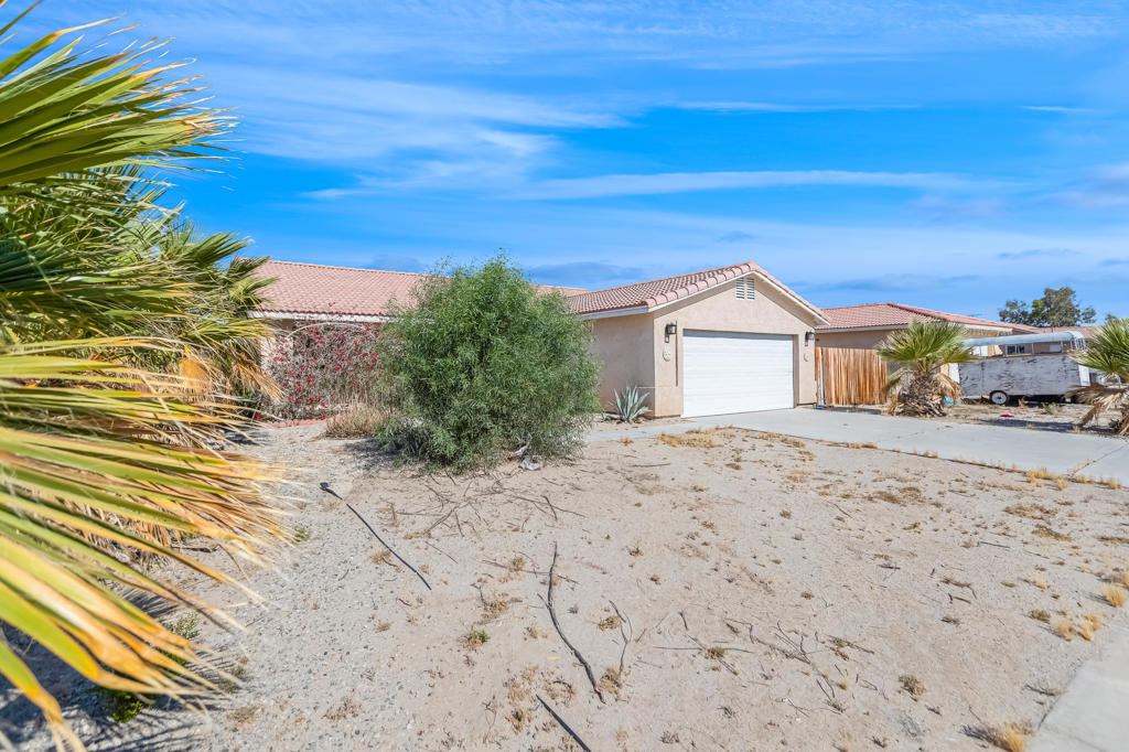 Vista Del Mar - Residential