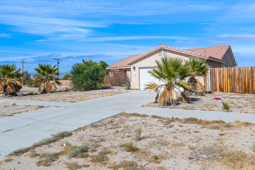 Vista Del Mar - Residential