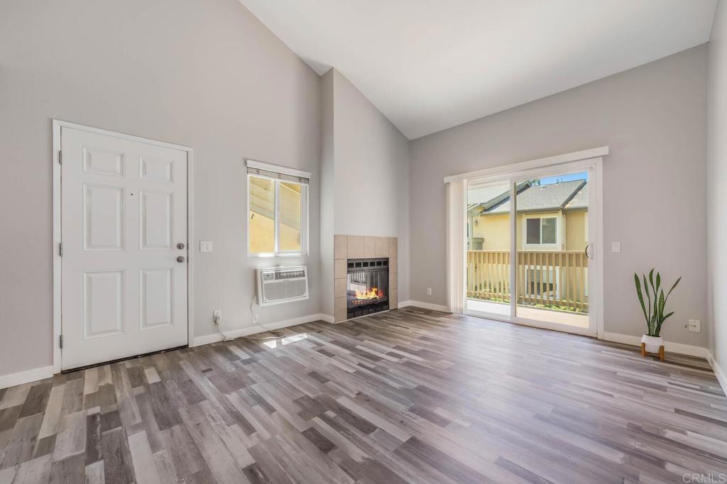 145 W El Norte Parkway 212