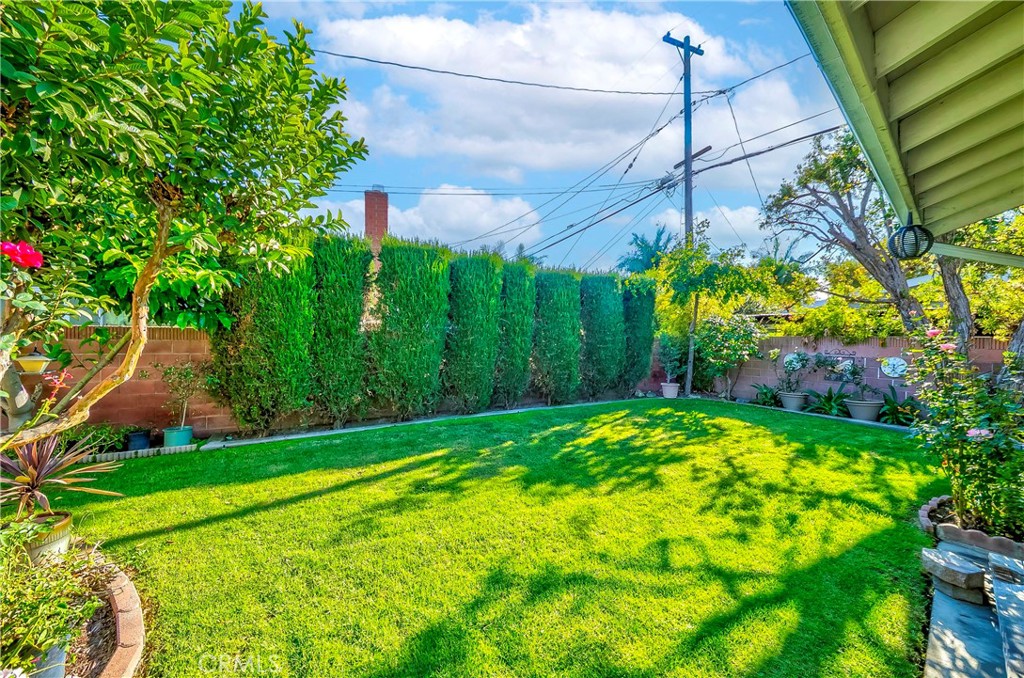 2041 Knoxville Avenue