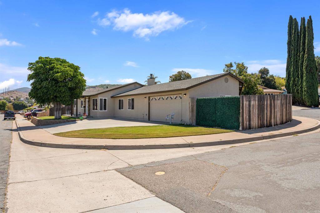 8644 Avenida Marco