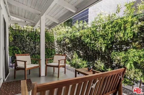 Tiny photo for 5700 Vanalden Avenue, Tarzana, CA 91356 (MLS # 26670247)