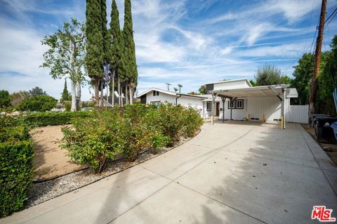 Tiny photo for 5700 Vanalden Avenue, Tarzana, CA 91356 (MLS # 26670247)