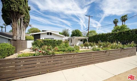 Tiny photo for 5700 Vanalden Avenue, Tarzana, CA 91356 (MLS # 26670247)