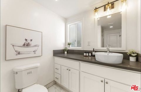 Tiny photo for 5700 Vanalden Avenue, Tarzana, CA 91356 (MLS # 26670247)