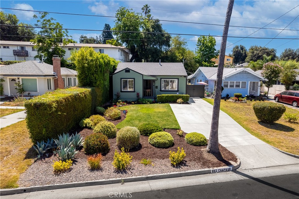 852 Chapman