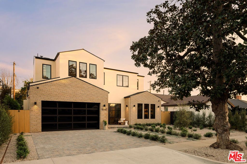 Photo of 11500 Kingsland Street, Los Angeles, CA 90066 (MLS # 26655985)