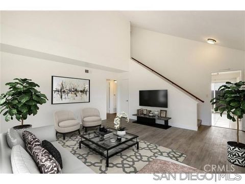 4762 Governor Dr San Diego CA 92122