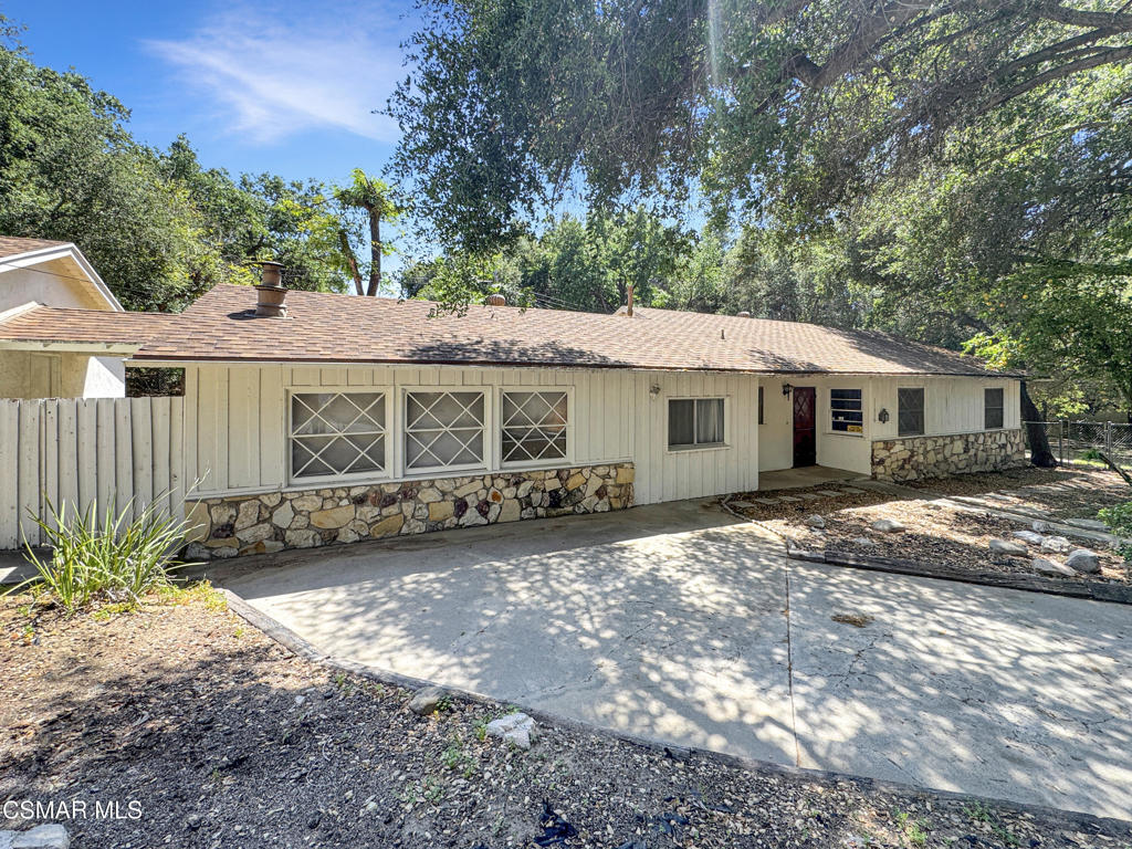 22950 Humming Bird Way