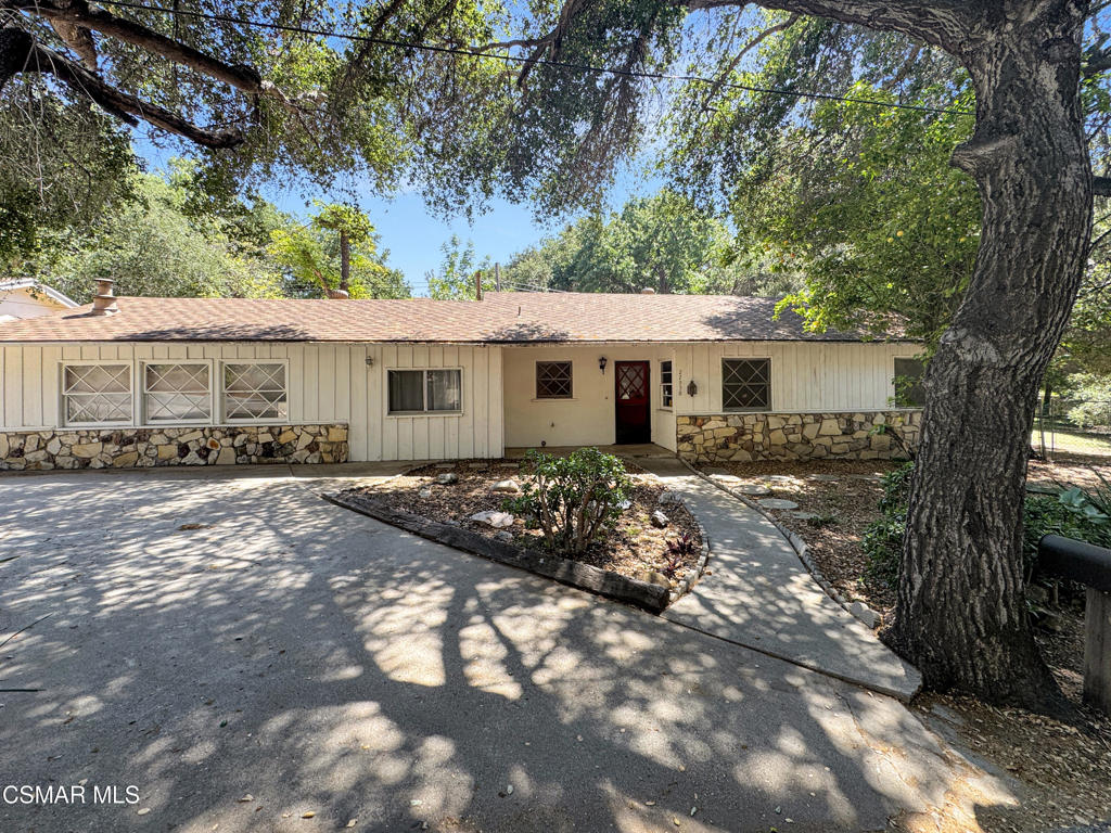 22950 Humming Bird Way