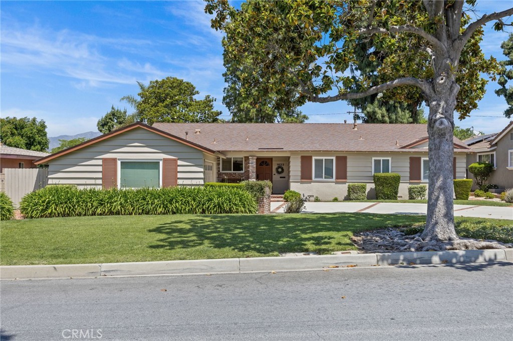 1623 E Greenville Drive