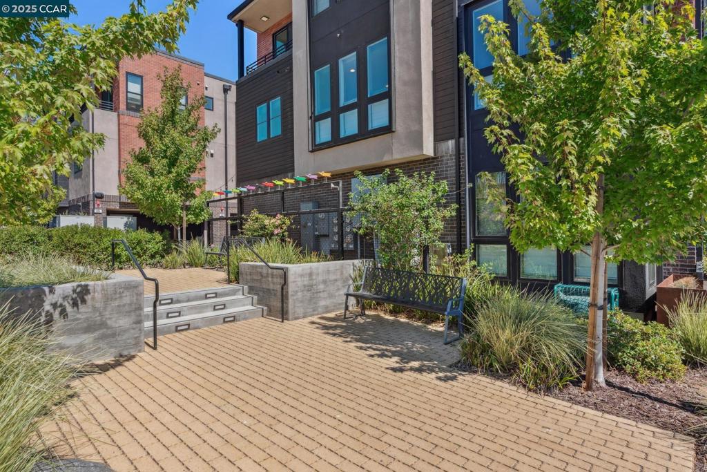 DOWNTOWN LAF - Residential