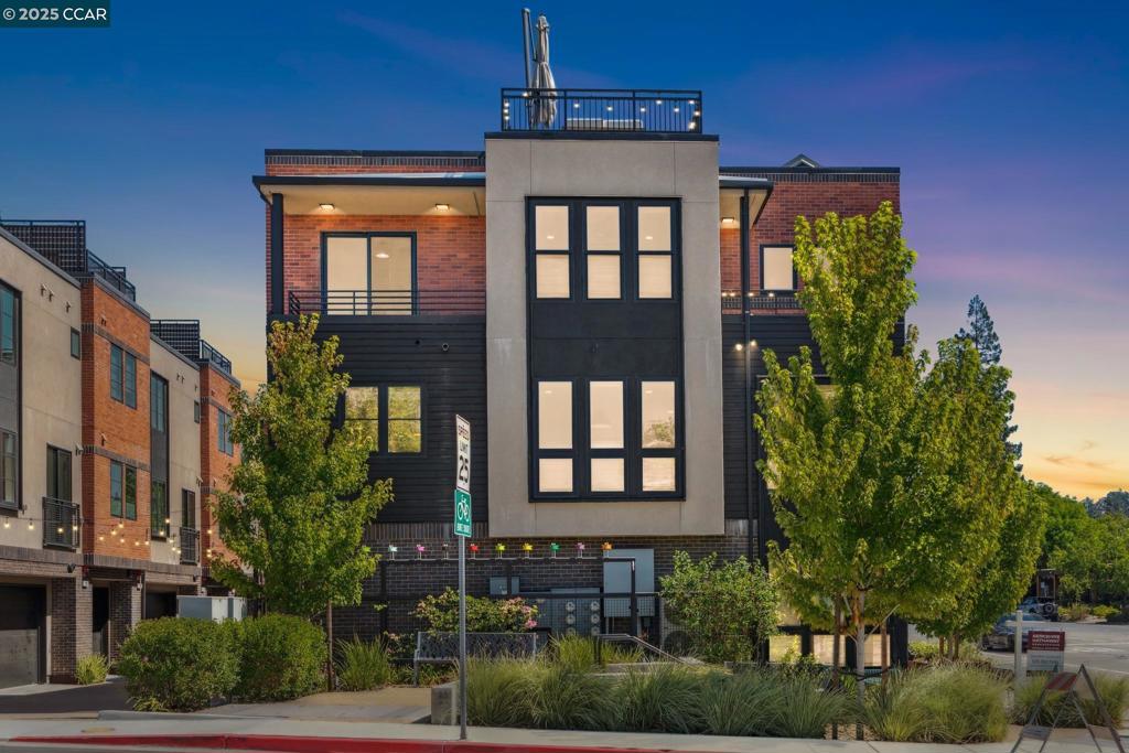 DOWNTOWN LAF - Residential