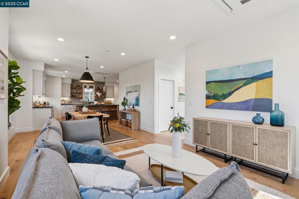 DOWNTOWN LAF - Residential