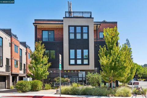 Photo of 900 Brown Ave St, Lafayette, CA 94549 (MLS # 41115440)