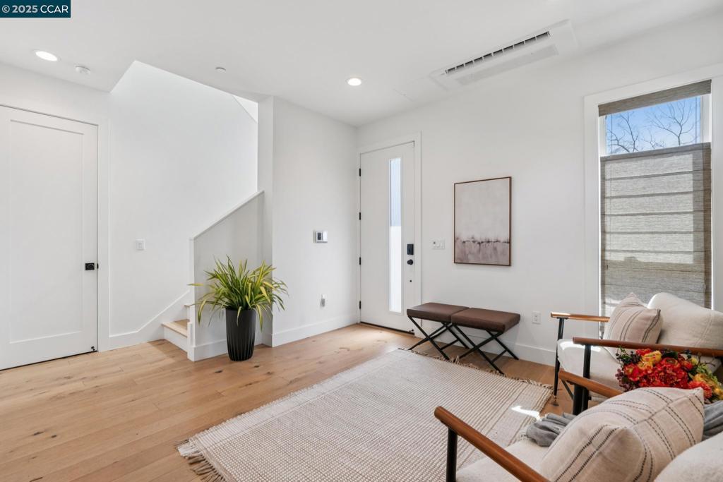 DOWNTOWN LAF - Residential