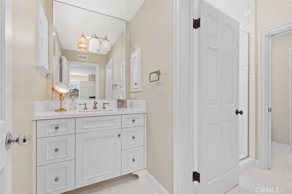 Bayshores (BSHR) - Residential Lease