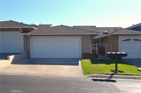 Photo of 604 Via Pavon, San Clemente, CA 92672 (MLS # OC26171326)