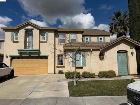 Photo of 5545 ARCADIA CIR, Discovery Bay, CA 94505 (MLS # 41129804)