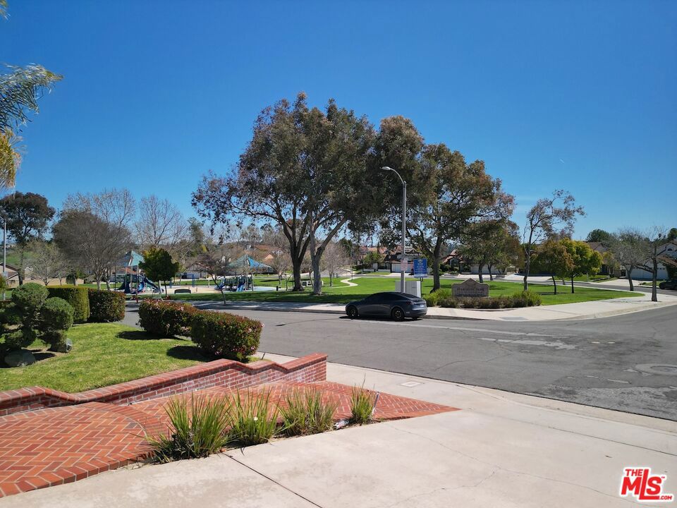 1995 Peaceful Hills Rd