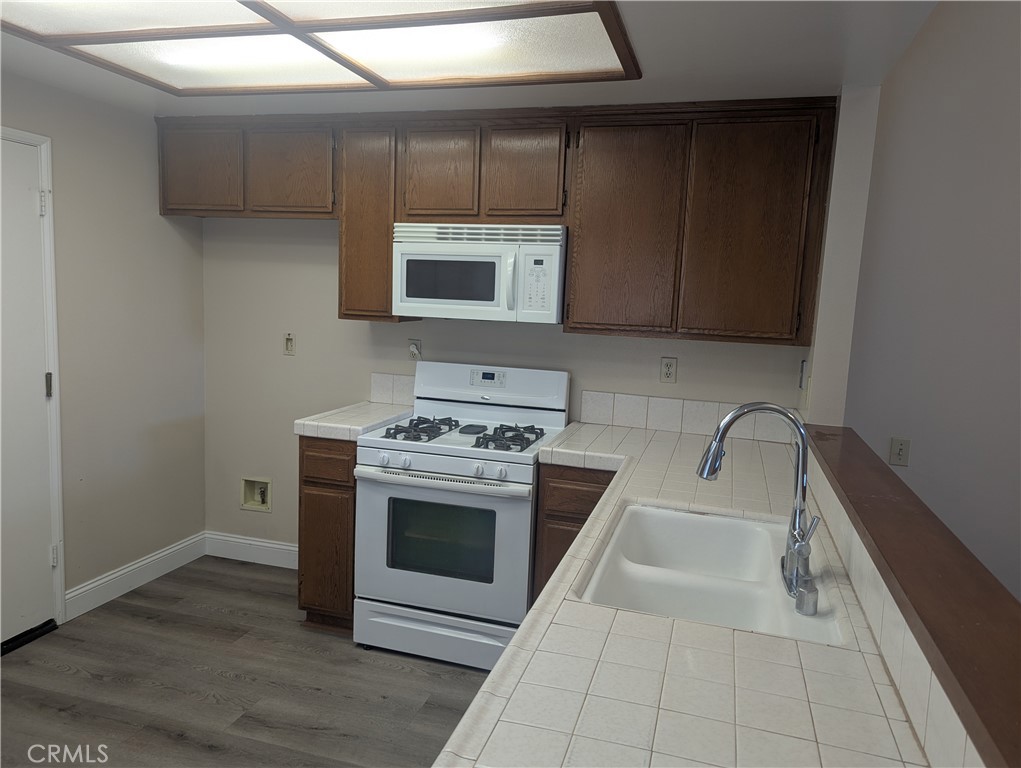 Meadowood (MEAW) - Residential Lease