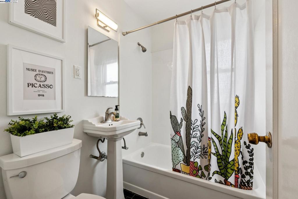 WOODSTOCK - Residential