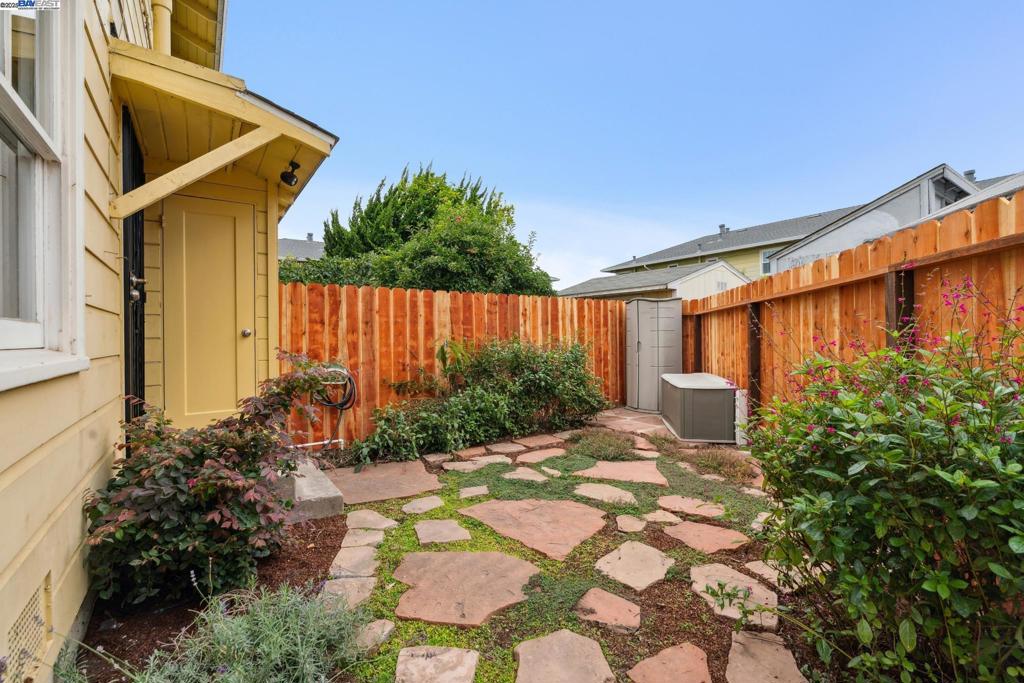 WOODSTOCK - Residential