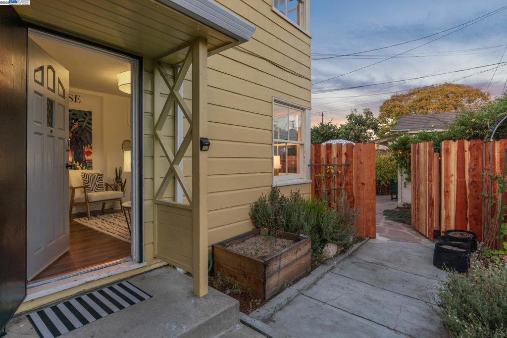 WOODSTOCK - Residential