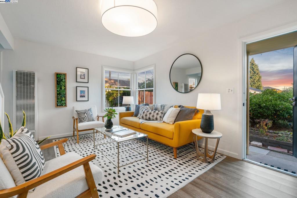 WOODSTOCK - Residential