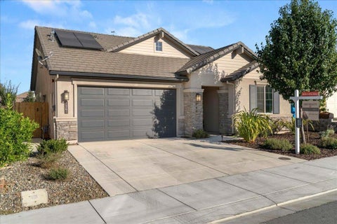 Photo of 1361 Azalea Drive, Hollister, CA 95023 (MLS # ML82064340)